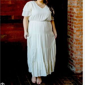 NWT 3x Cream Maxi dress by Hayden